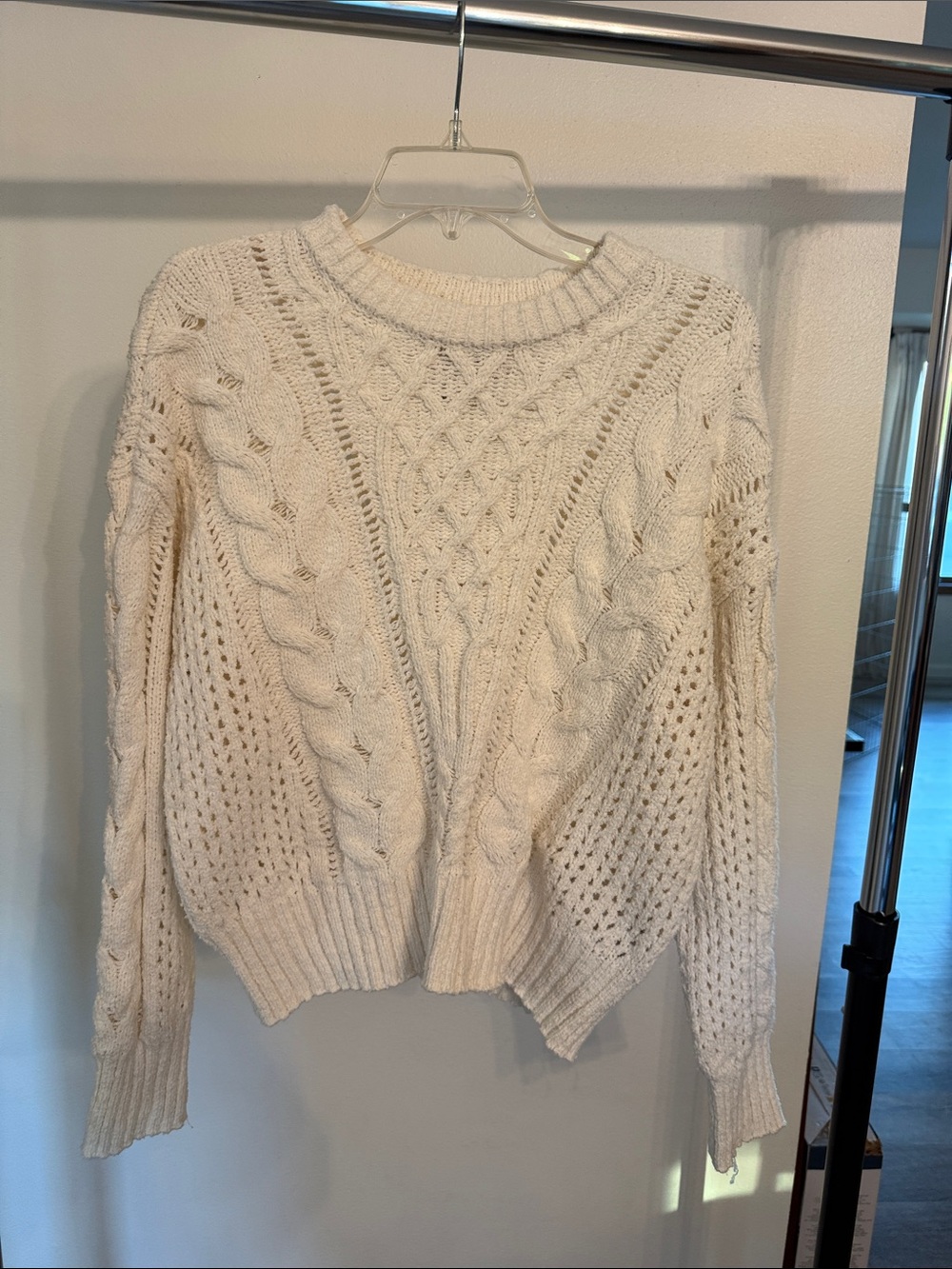 Abercrombie & Fitch Ivory Cable Knit Crew Sweater